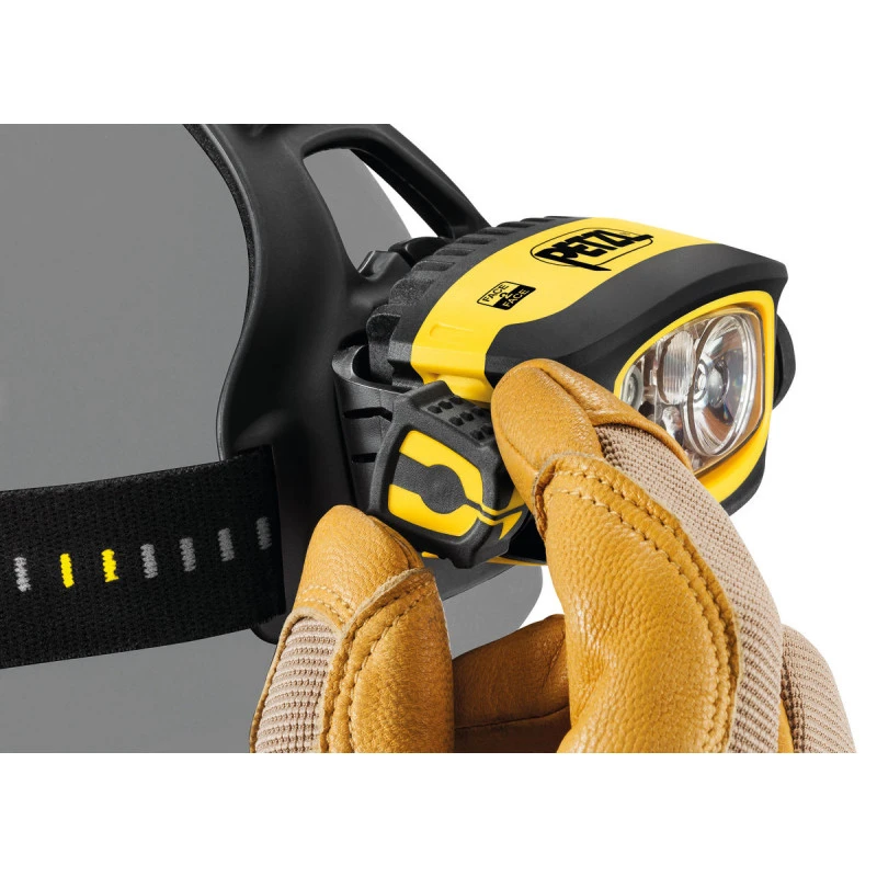 Lampe Frontale PETZL DUO Z2 430 Lumens (Noir/ Jaune) 5 Lampe Frontale PETZL DUO Z2 430 Lumens (Noir/ Jaune) – Image 3