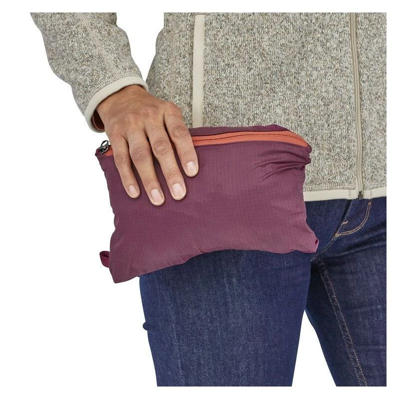 Patagonia Ultralight Black Hole Tote Pack (Black) 6 Patagonia Ultralight Black Hole Tote Pack (Black) – Image 4