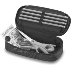 Trousse Dakine School Case (Forest Friends) -Équipement Extérieur Boutique trousse dakine school case forest friends 2